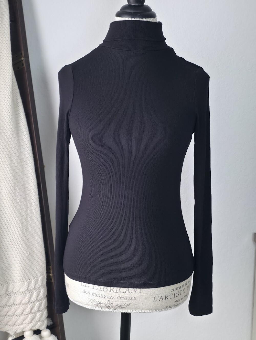 Marine Layer Ribbed Turtleneck Long Sleeve Black Medium Stretchy Pullover